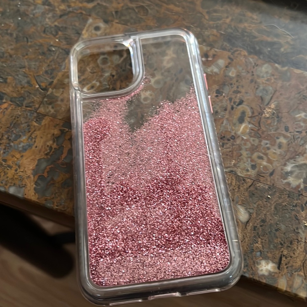 iPhone 11 Pro pink water glitter case